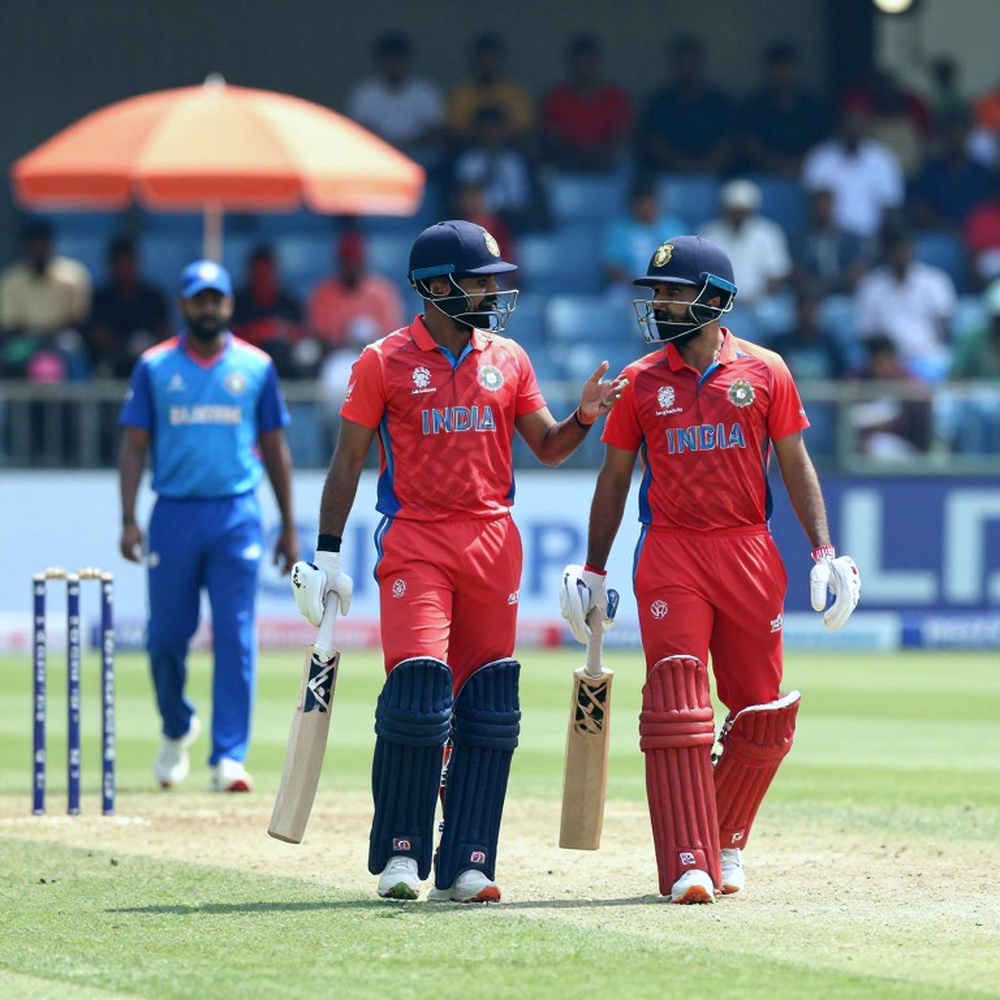 ईशान किशन तीसरे T20 से बाहर: चोट 'हल्की' है, लेकिन कीपिंग का बोझ हल्का नहीं